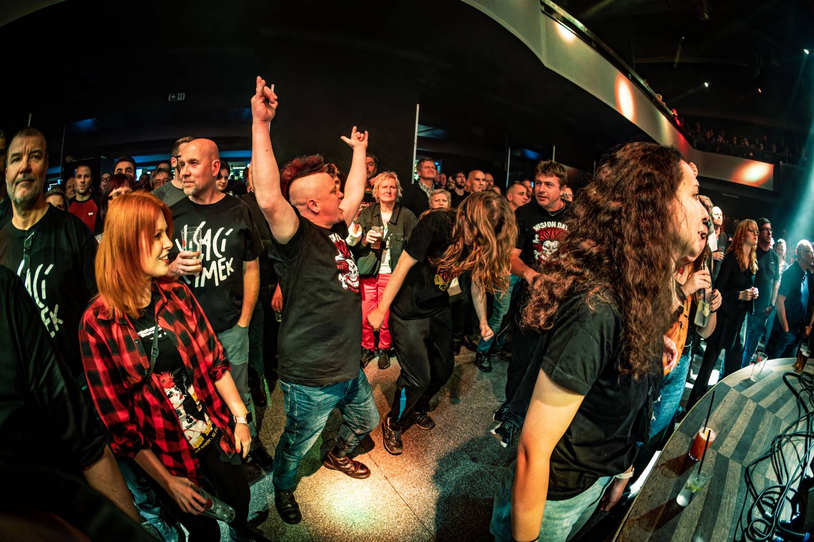 Visací zámek odehrál v Lucerna Music Baru poslední koncert letošního roku, oslavil jím 42 let na scéně