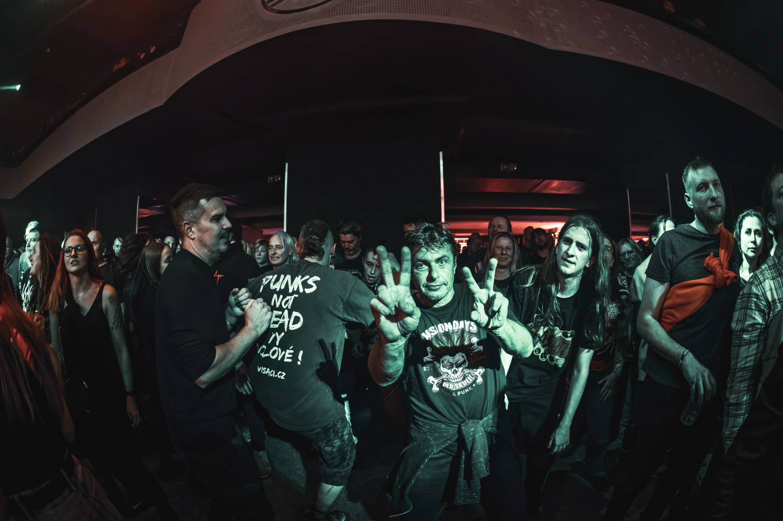 Visací zámek odehrál v Lucerna Music Baru poslední koncert letošního roku, oslavil jím 42 let na scéně