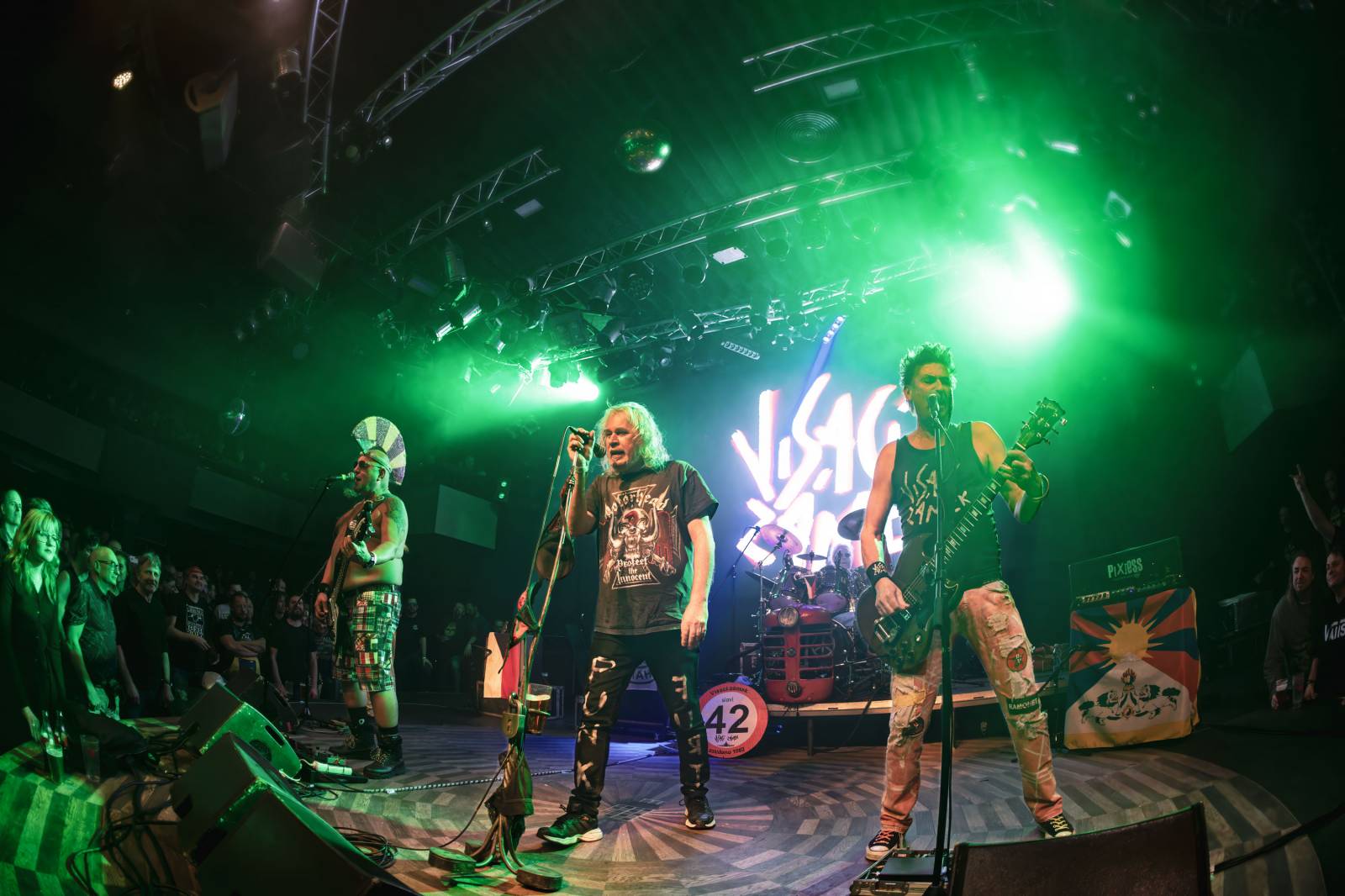 Visací zámek odehrál v Lucerna Music Baru poslední koncert letošního roku, oslavil jím 42 let na scéně