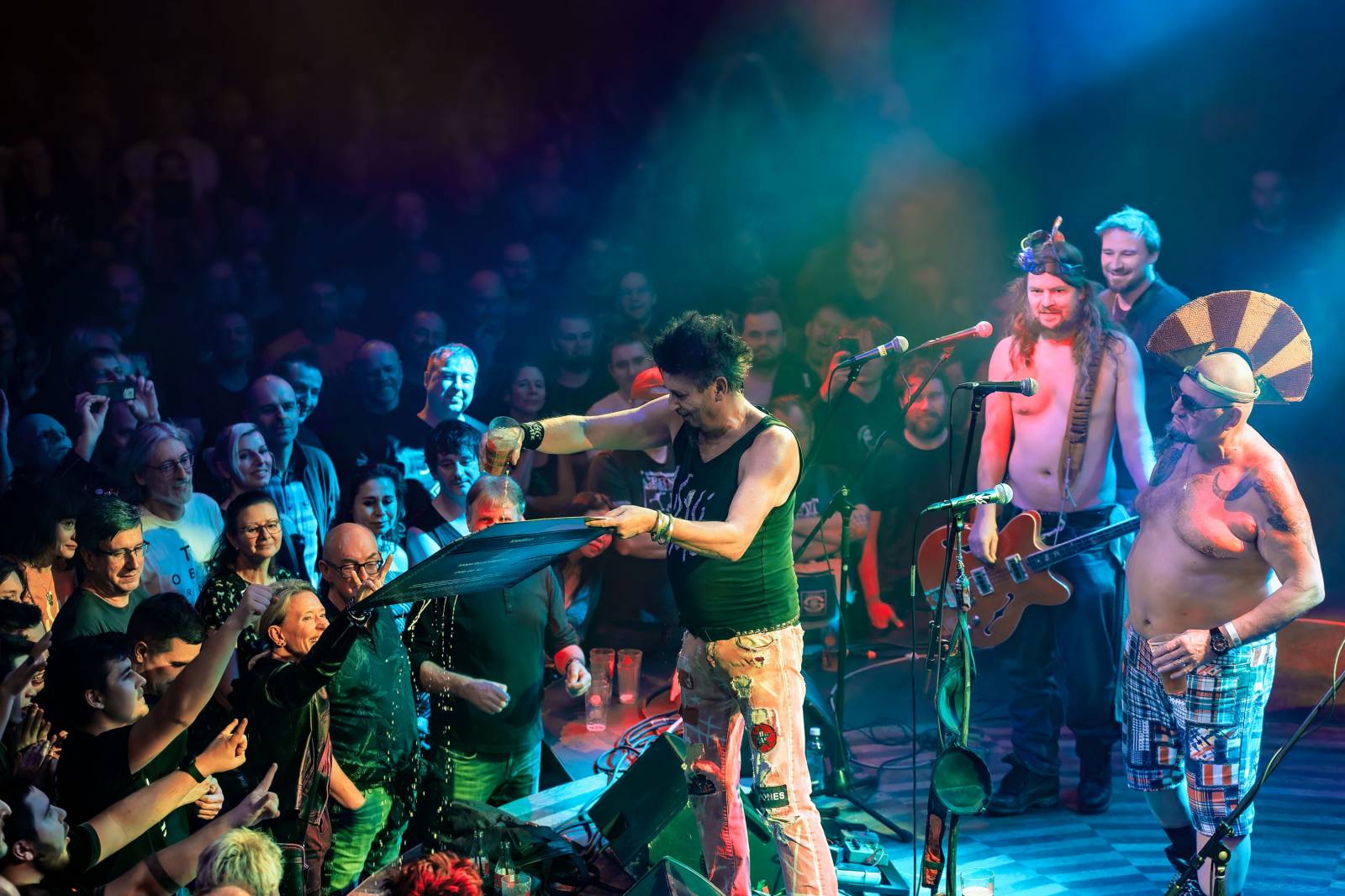 Visací zámek odehrál v Lucerna Music Baru poslední koncert letošního roku, oslavil jím 42 let na scéně