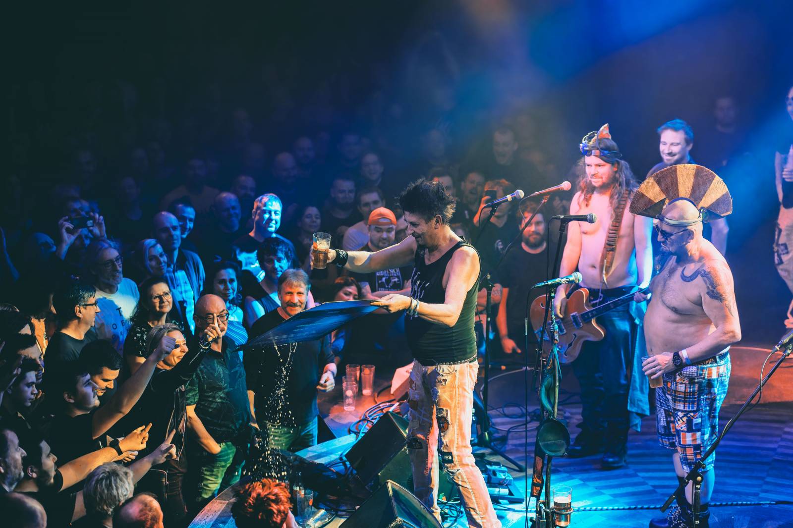 Visací zámek odehrál v Lucerna Music Baru poslední koncert letošního roku, oslavil jím 42 let na scéně