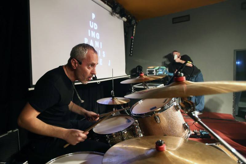 Puding paní Elvisovej křtil v brněnské Alterně své nové album Ahoj