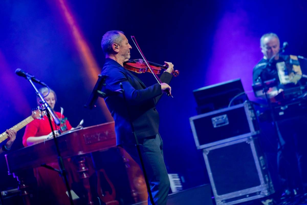 Čechomor zavítal s vánočním turné do Brna, doprovodila ho cimbalistka Anna Jagošová