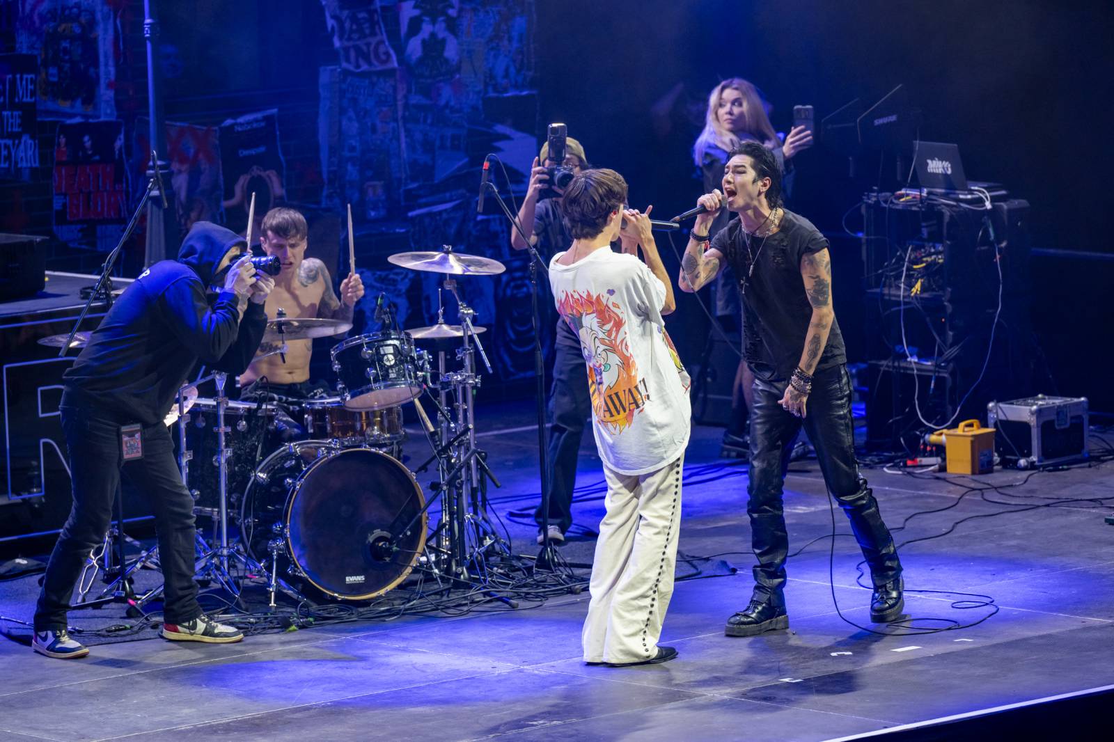 Palaye Royale rozbouřili Forum Karlín. V Praze jsme doma, hlásali