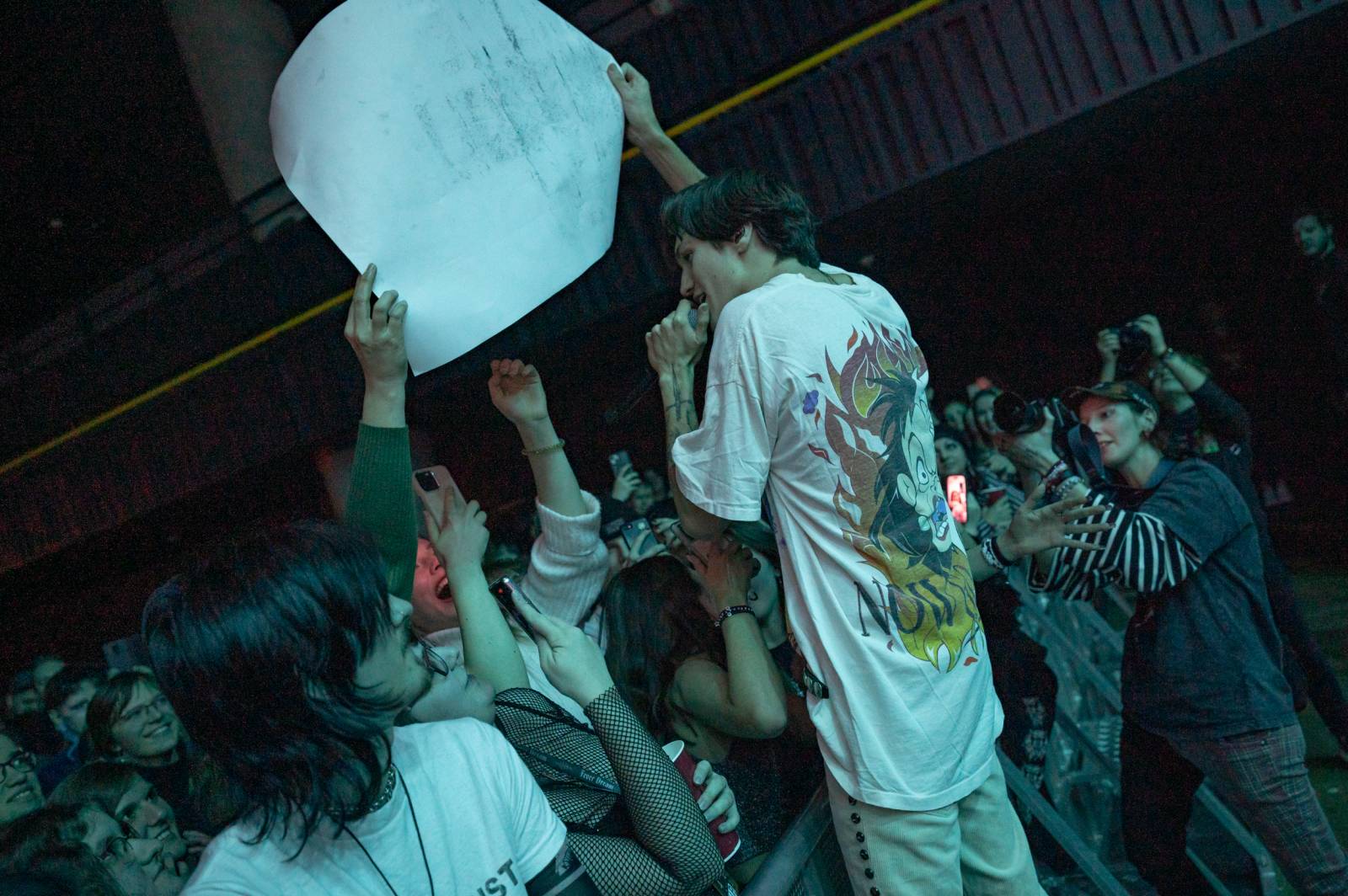 Palaye Royale rozbouřili Forum Karlín. V Praze jsme doma, hlásali