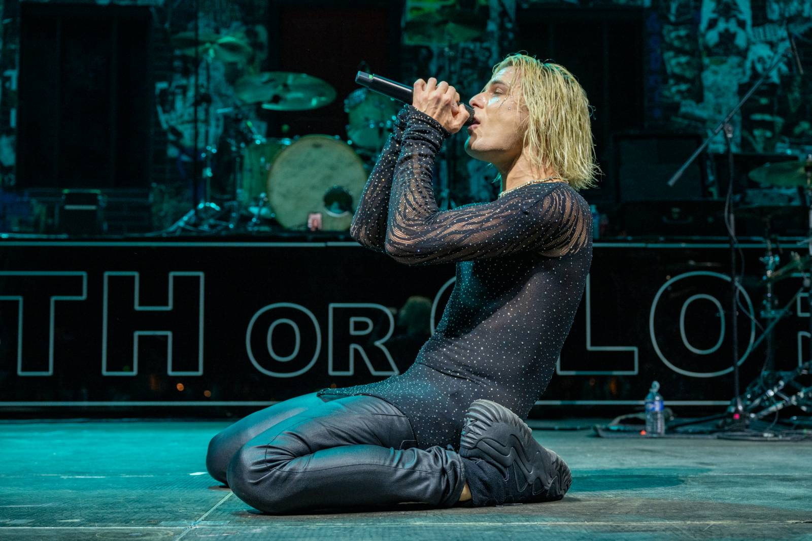 Palaye Royale rozbouřili Forum Karlín. V Praze jsme doma, hlásali