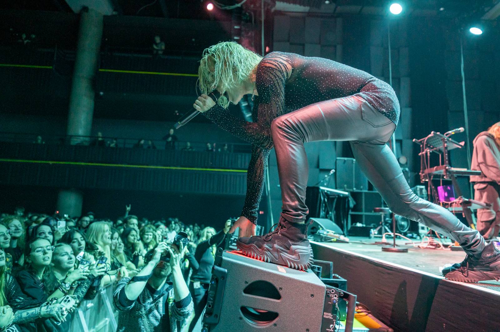 Palaye Royale rozbouřili Forum Karlín. V Praze jsme doma, hlásali