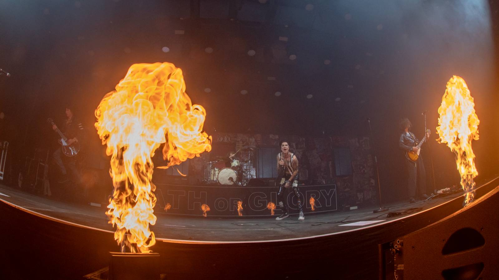 Palaye Royale rozbouřili Forum Karlín. V Praze jsme doma, hlásali