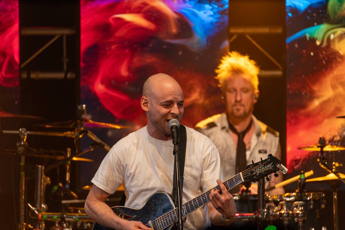 Cocotte Minute se loučí s turné k albu Best Off Kha, do Paláce Akropolis si pozvali Vojtaana a Thoma Frödeho