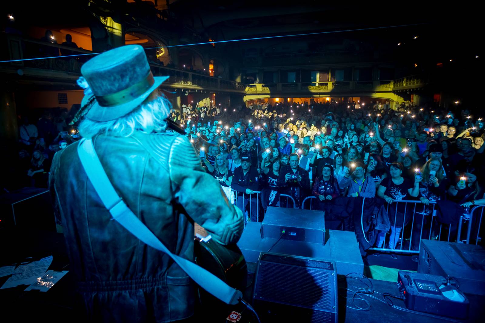 Vánoce po Slovensku. Tublatanka a Peter Nagy rozezpívali svými hity pražskou Lucernu