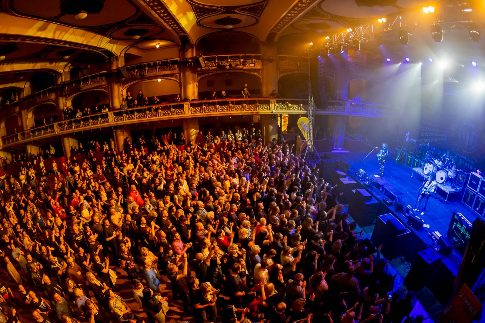 Vánoce po Slovensku. Tublatanka a Peter Nagy rozezpívali svými hity pražskou Lucernu