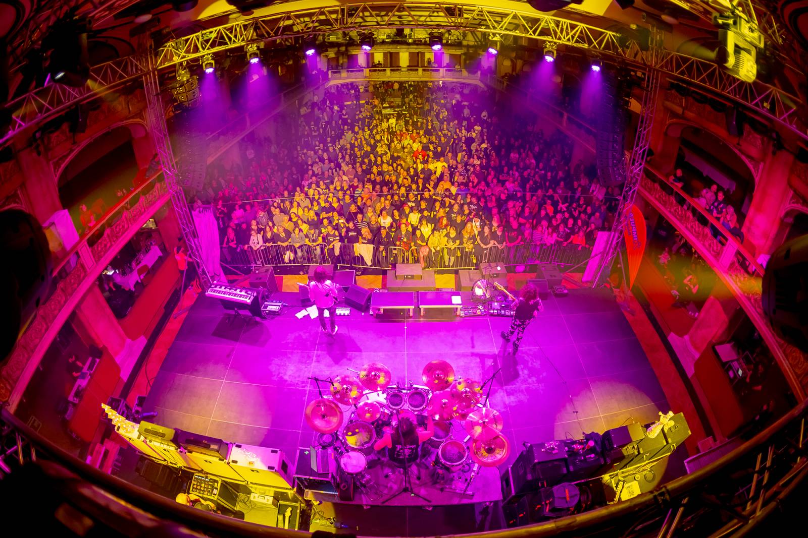 Vánoce po Slovensku. Tublatanka a Peter Nagy rozezpívali svými hity pražskou Lucernu