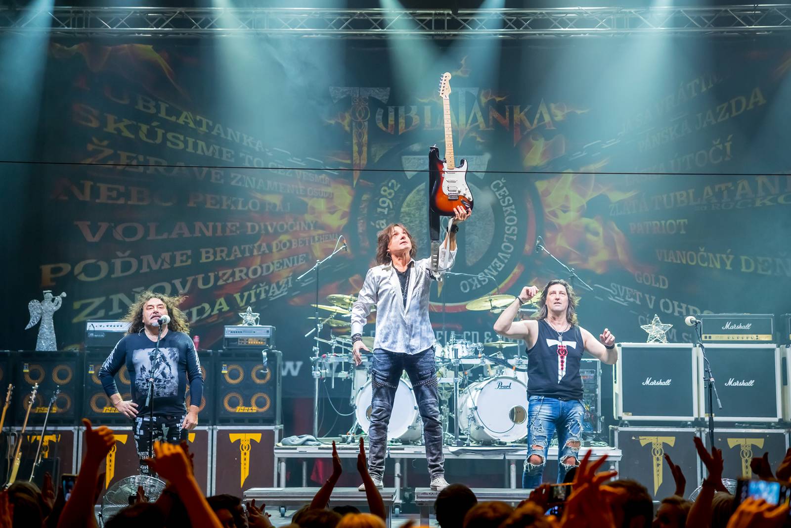 Vánoce po Slovensku. Tublatanka a Peter Nagy rozezpívali svými hity pražskou Lucernu