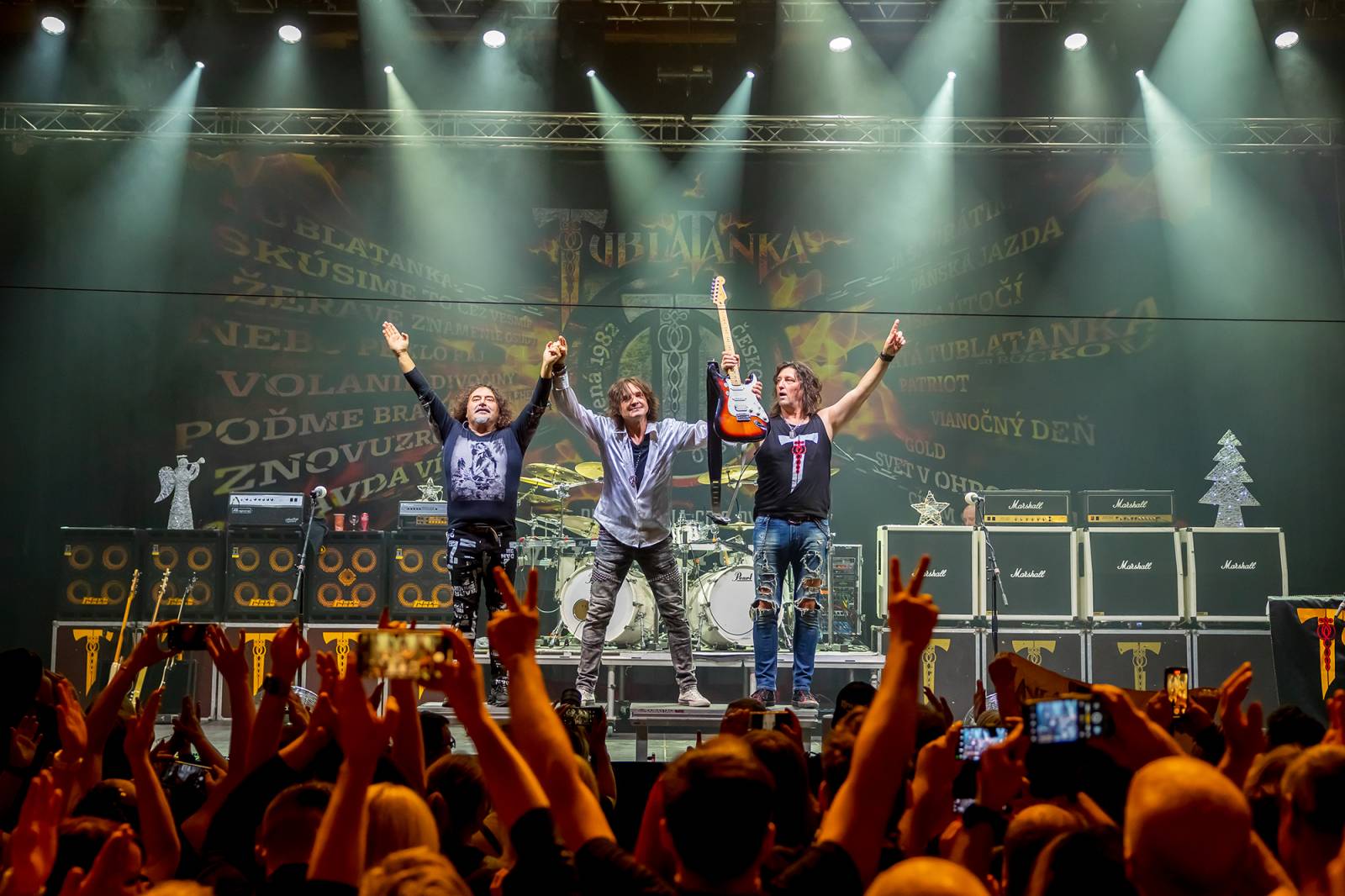 Vánoce po Slovensku. Tublatanka a Peter Nagy rozezpívali svými hity pražskou Lucernu