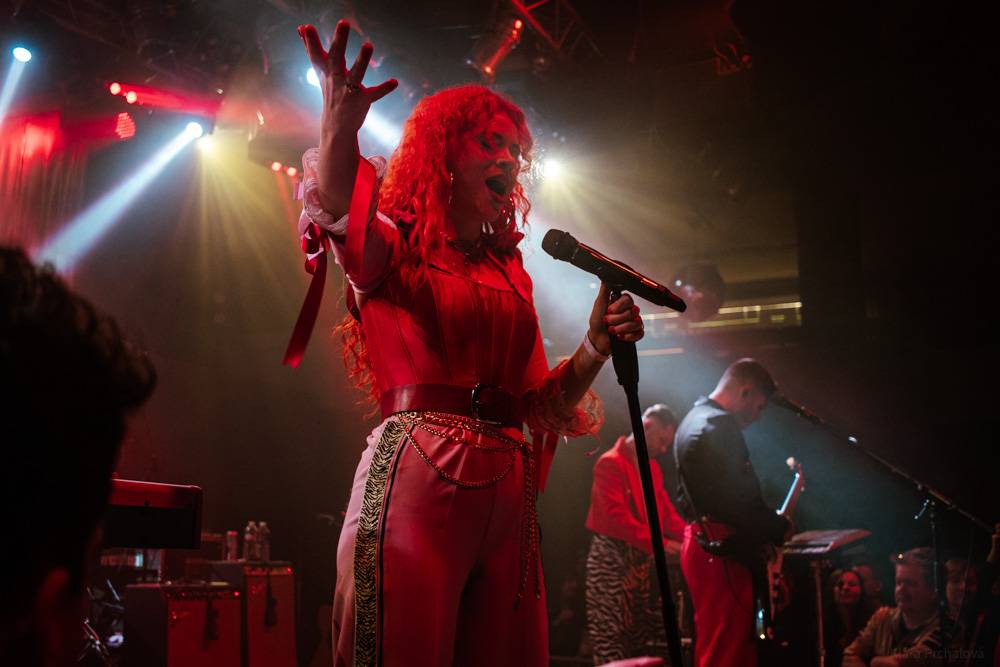 MYDY měli v Lucerna Music Baru energie na rozdávání, roztančili celý klub