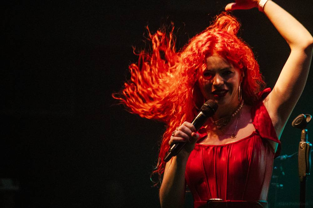 MYDY měli v Lucerna Music Baru energie na rozdávání, roztančili celý klub