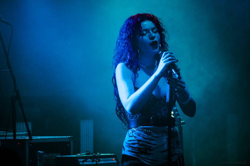 MYDY měli v Lucerna Music Baru energie na rozdávání, roztančili celý klub