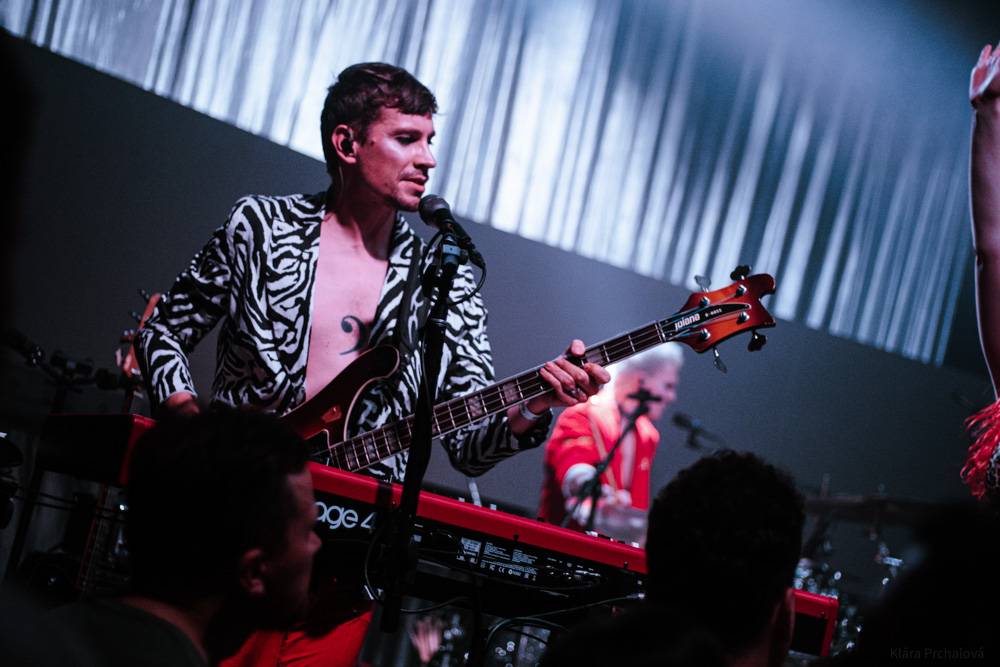 MYDY měli v Lucerna Music Baru energie na rozdávání, roztančili celý klub