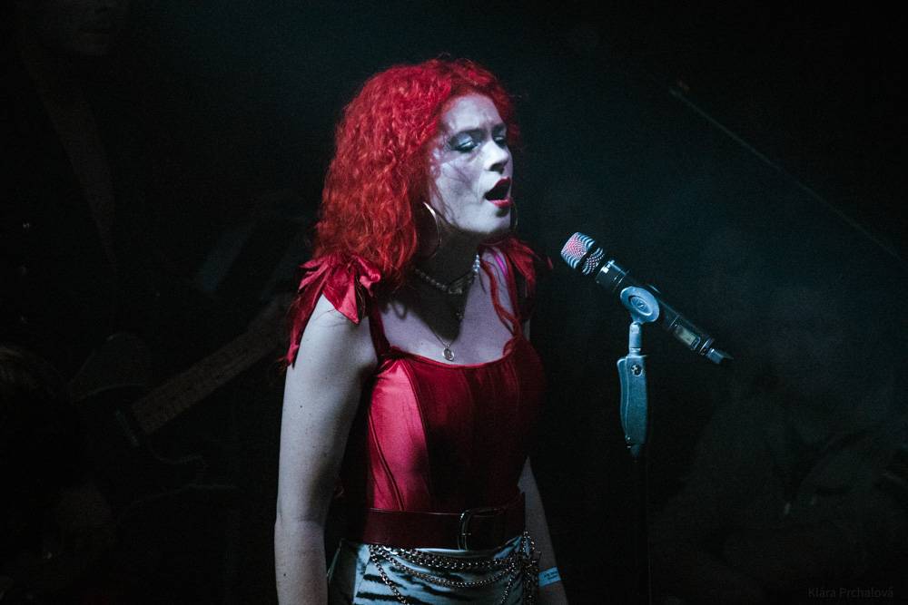 MYDY měli v Lucerna Music Baru energie na rozdávání, roztančili celý klub