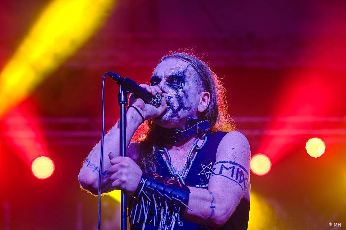 Rok 2024 objektivem fotografů | Martin Hanáček zachytil Metalfest, Pekelný ostrov i koncerty Tří sester, Visacího zámku či The Fialky
