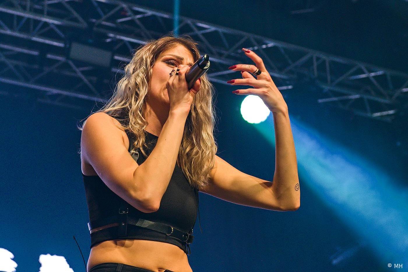 Rok 2024 objektivem fotografů | Martin Hanáček zachytil Metalfest, Pekelný ostrov i koncerty Tří sester, Visacího zámku či The Fialky