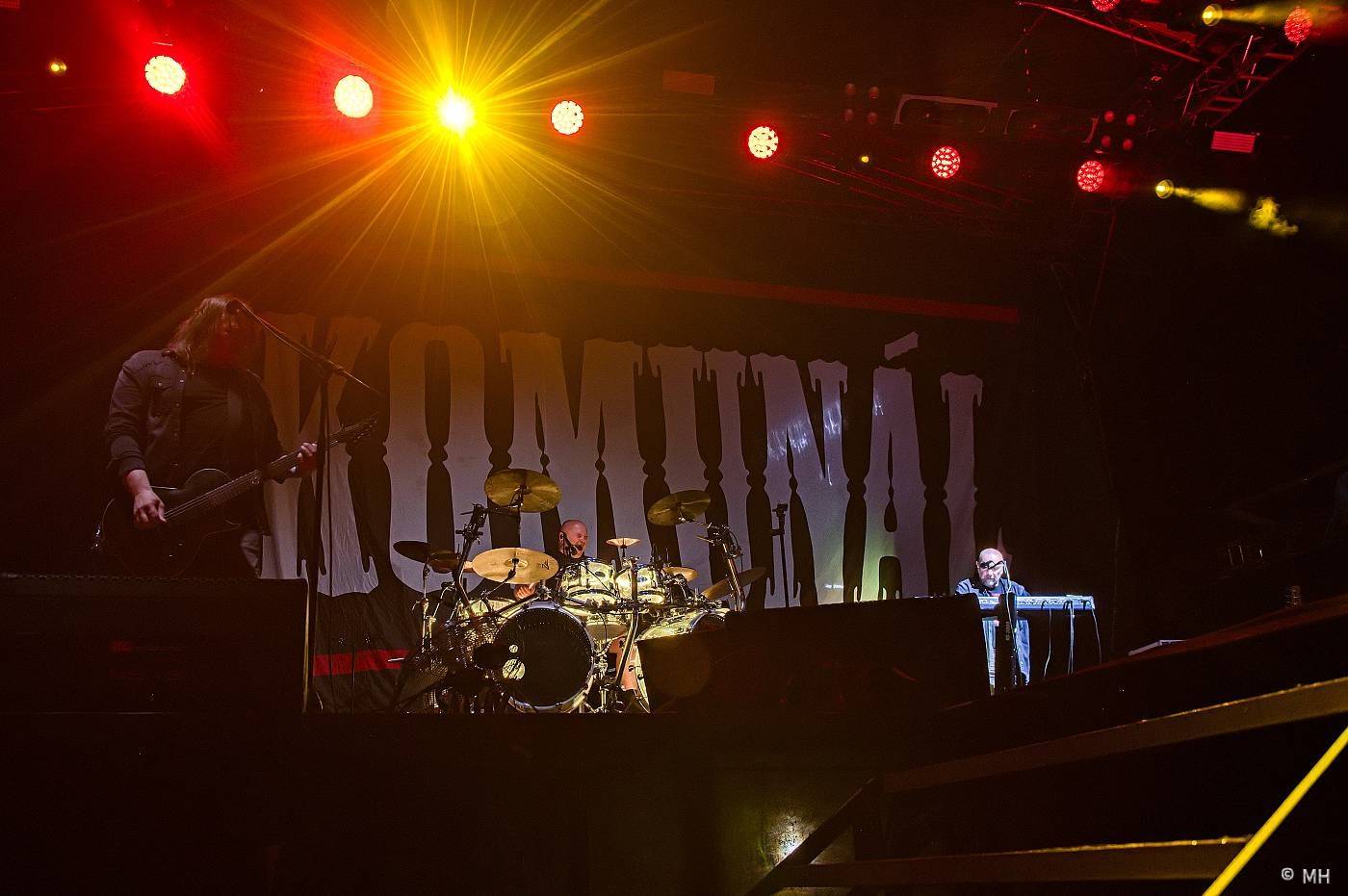 Rok 2024 objektivem fotografů | Martin Hanáček zachytil Metalfest, Pekelný ostrov i koncerty Tří sester, Visacího zámku či The Fialky