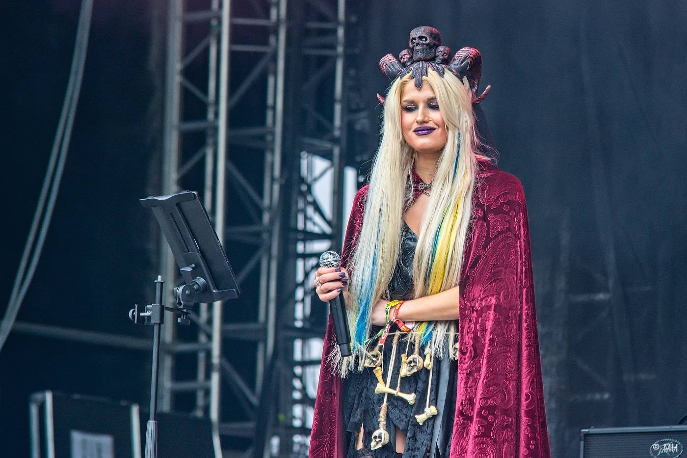 Rok 2024 objektivem fotografů | Martin Hanáček zachytil Metalfest, Pekelný ostrov i koncerty Tří sester, Visacího zámku či The Fialky