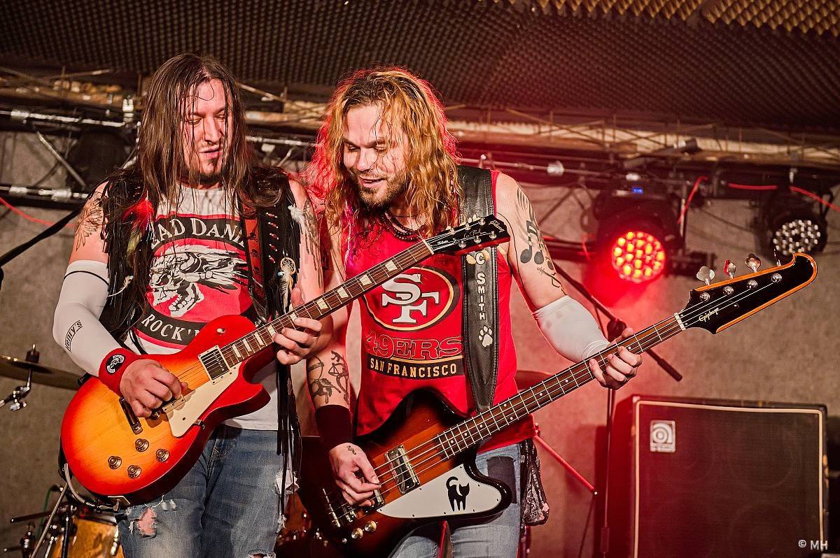 Rok 2024 objektivem fotografů | Martin Hanáček zachytil Metalfest, Pekelný ostrov i koncerty Tří sester, Visacího zámku či The Fialky