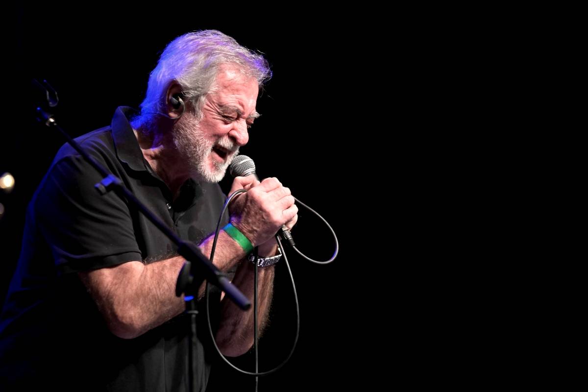 Michal Prokop zpříjemnil vyprodanému Foru Karlín svými písněmi předvánoční čas