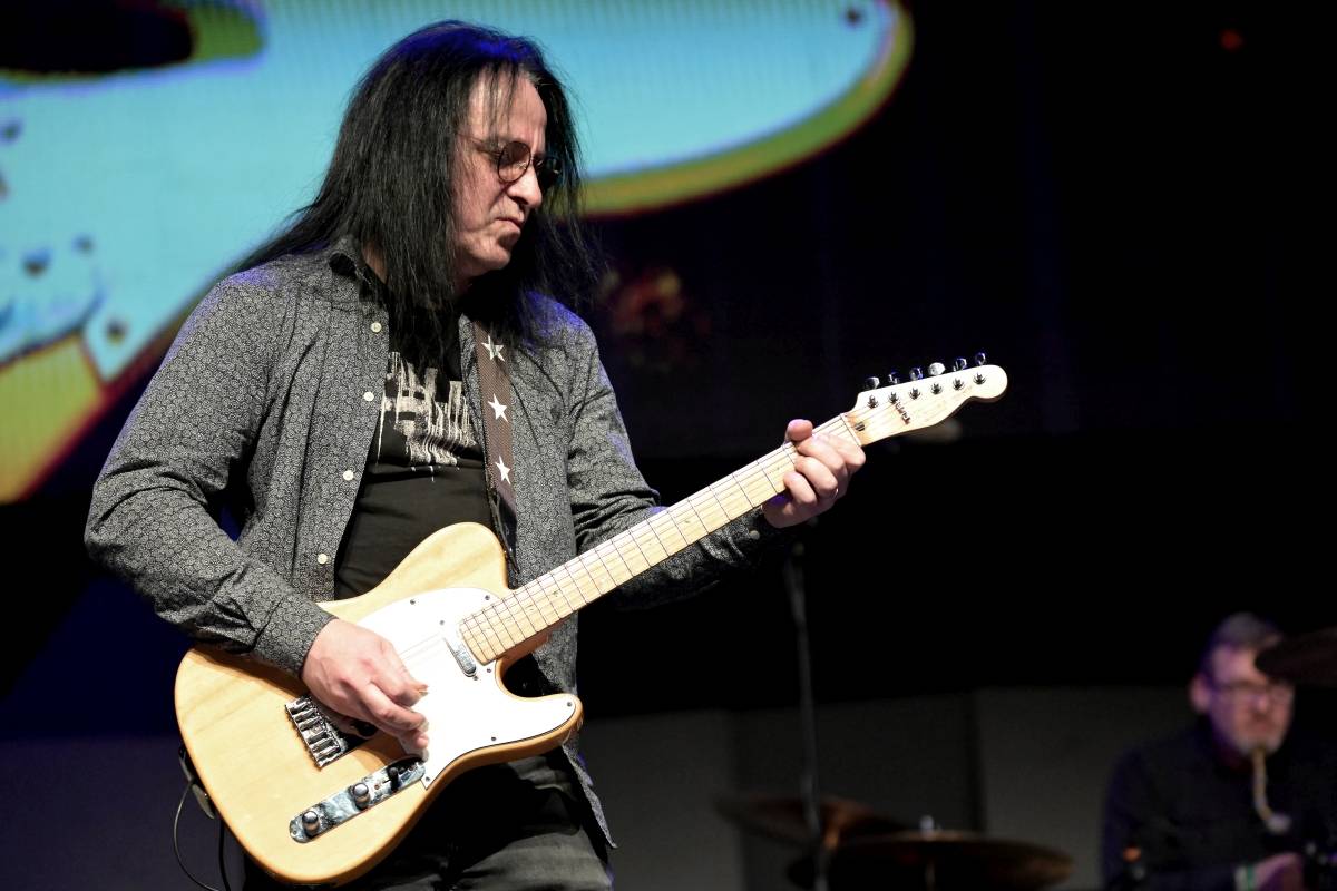 Michal Prokop zpříjemnil vyprodanému Foru Karlín svými písněmi předvánoční čas