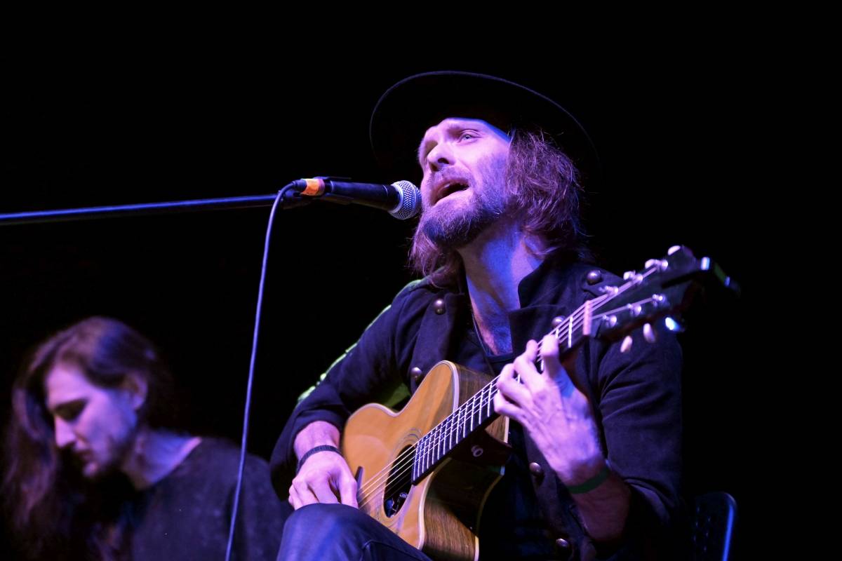 Michal Prokop zpříjemnil vyprodanému Foru Karlín svými písněmi předvánoční čas