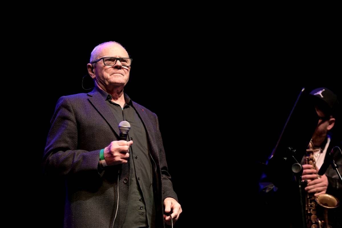 Michal Prokop zpříjemnil vyprodanému Foru Karlín svými písněmi předvánoční čas