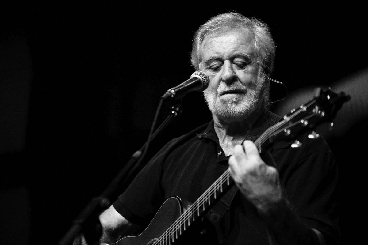 Michal Prokop zpříjemnil vyprodanému Foru Karlín svými písněmi předvánoční čas