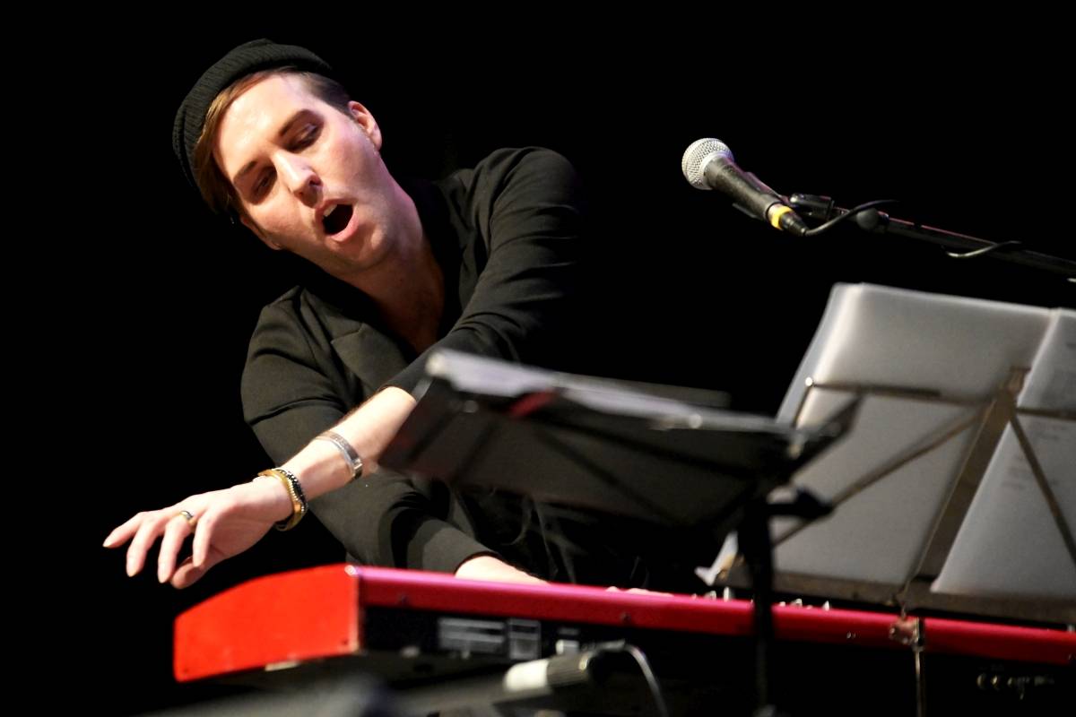 Michal Prokop zpříjemnil vyprodanému Foru Karlín svými písněmi předvánoční čas