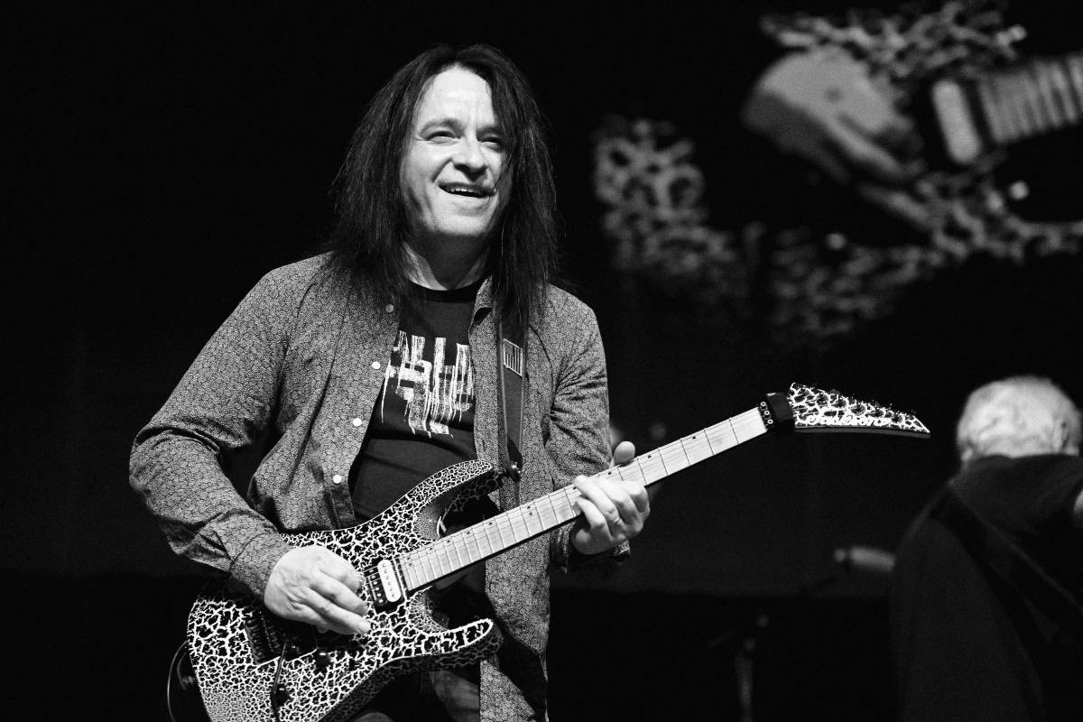 Michal Prokop zpříjemnil vyprodanému Foru Karlín svými písněmi předvánoční čas