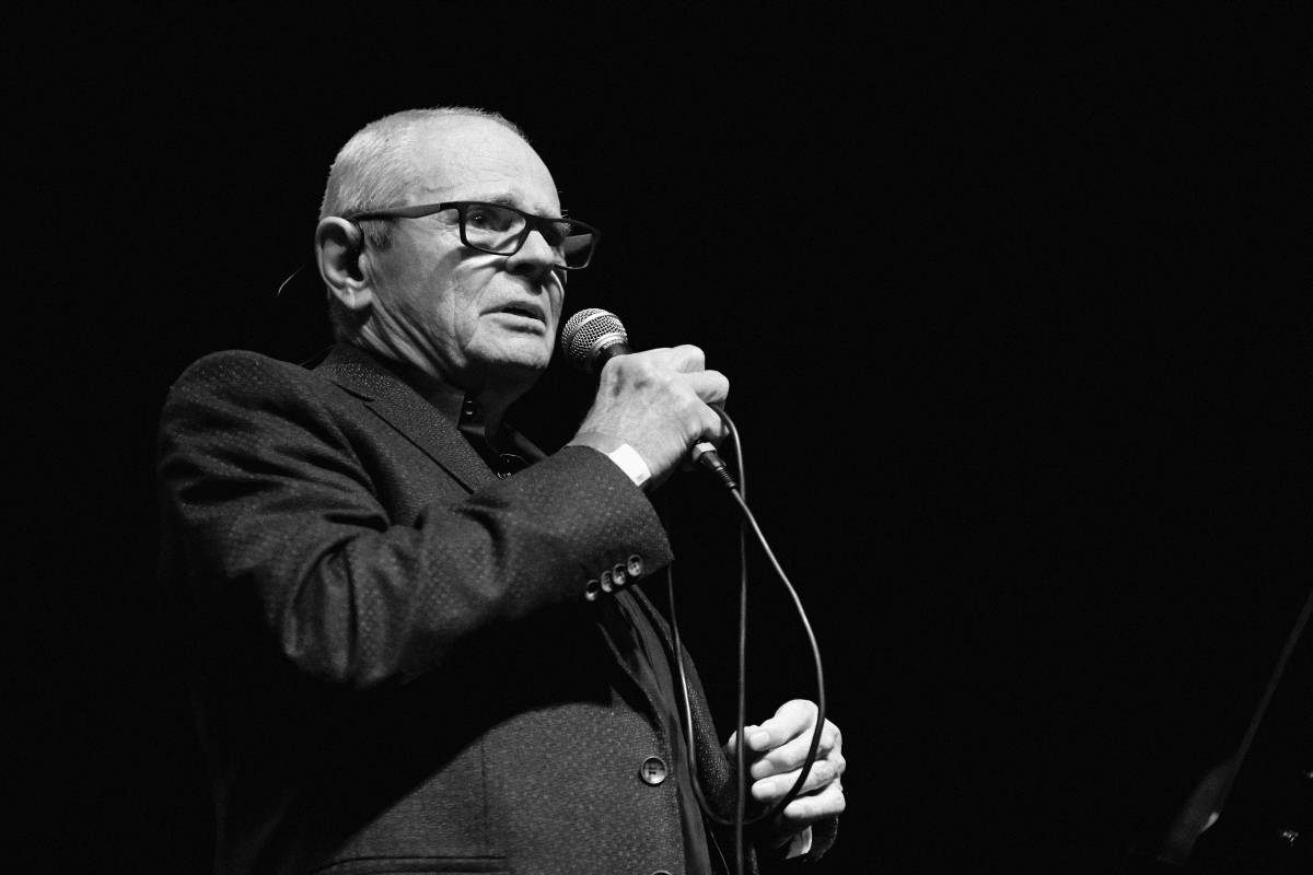 Michal Prokop zpříjemnil vyprodanému Foru Karlín svými písněmi předvánoční čas