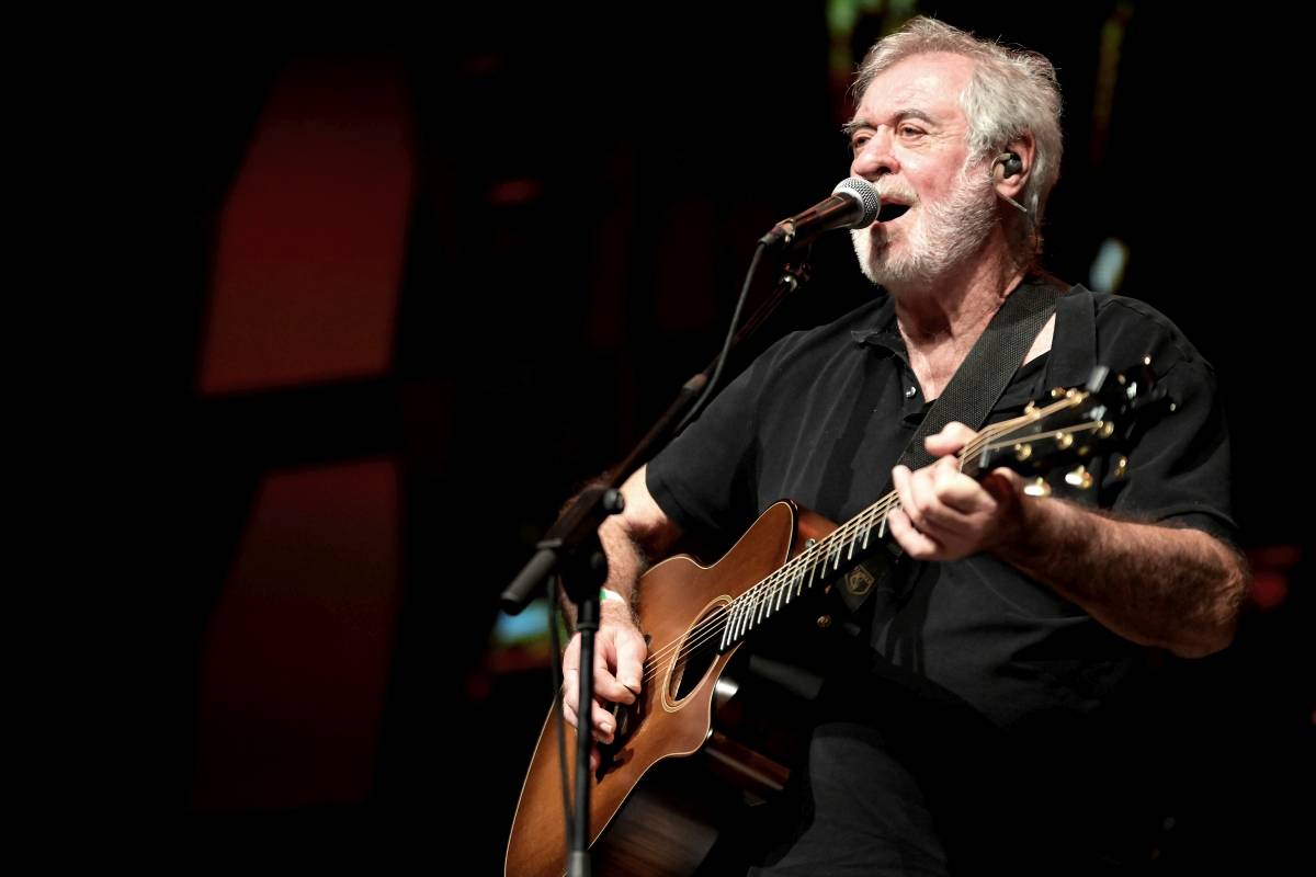 Michal Prokop zpříjemnil vyprodanému Foru Karlín svými písněmi předvánoční čas