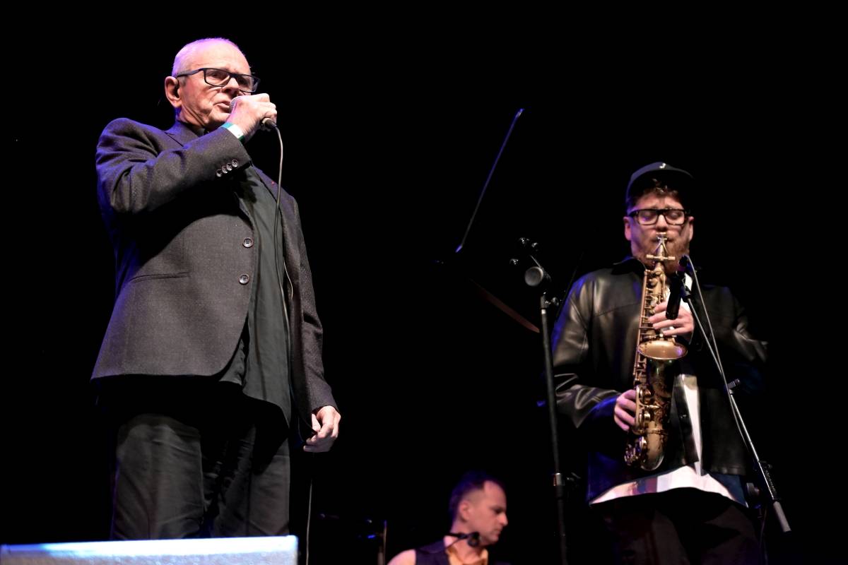 Michal Prokop zpříjemnil vyprodanému Foru Karlín svými písněmi předvánoční čas