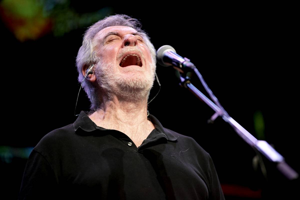 Michal Prokop zpříjemnil vyprodanému Foru Karlín svými písněmi předvánoční čas