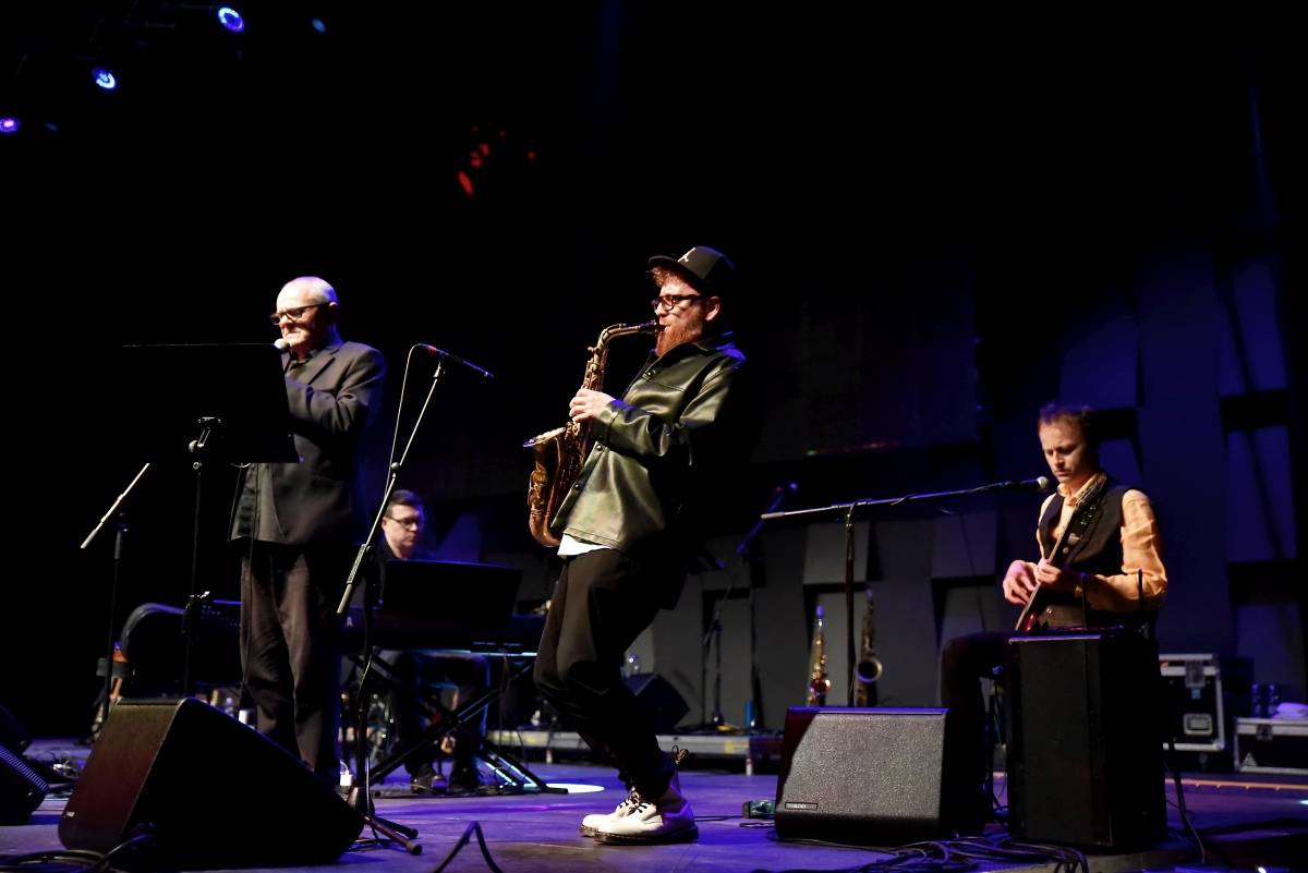 Michal Prokop zpříjemnil vyprodanému Foru Karlín svými písněmi předvánoční čas