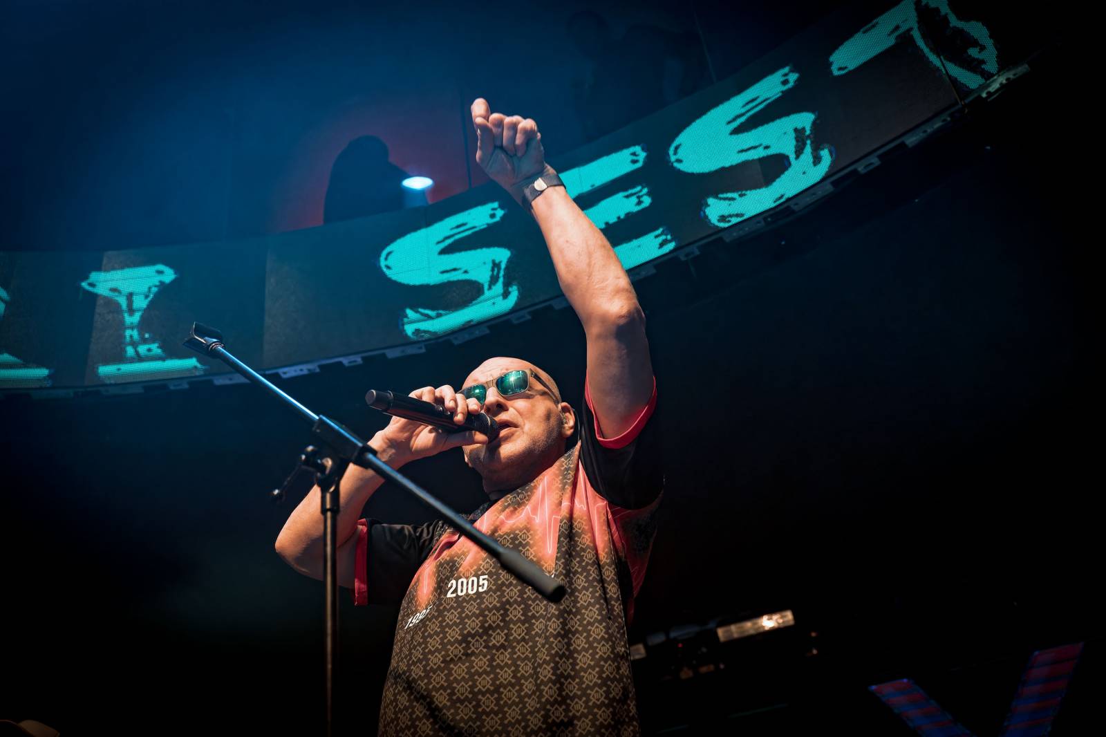 Tři sestry slavily Vánoce opět s Průšou, koncert v OX Clubu byl plný hitů, humoru a pozitivní energie