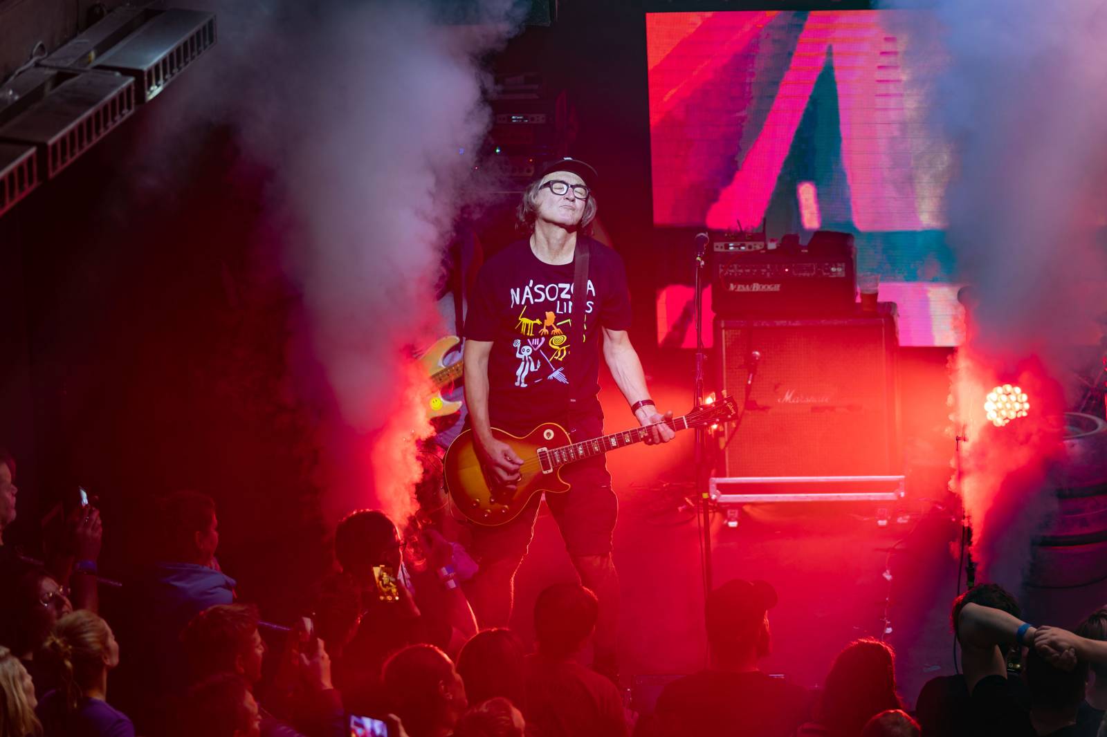 Tři sestry slavily Vánoce opět s Průšou, koncert v OX Clubu byl plný hitů, humoru a pozitivní energie