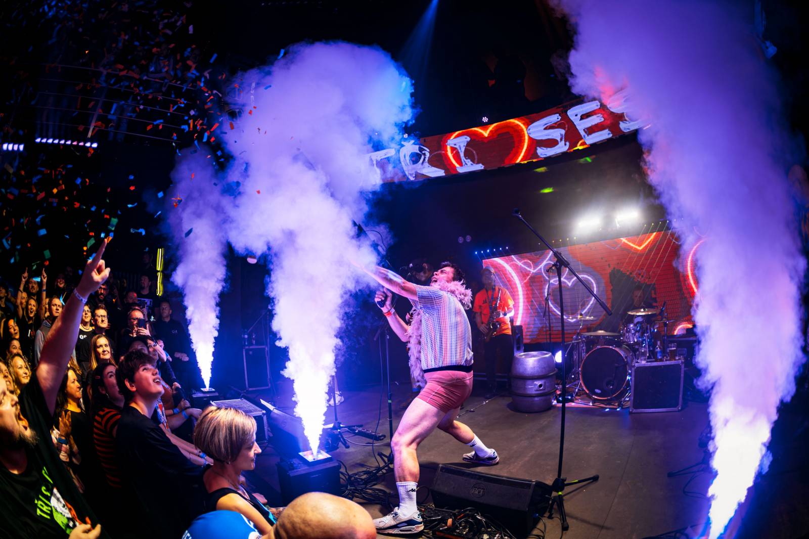 Tři sestry slavily Vánoce opět s Průšou, koncert v OX Clubu byl plný hitů, humoru a pozitivní energie