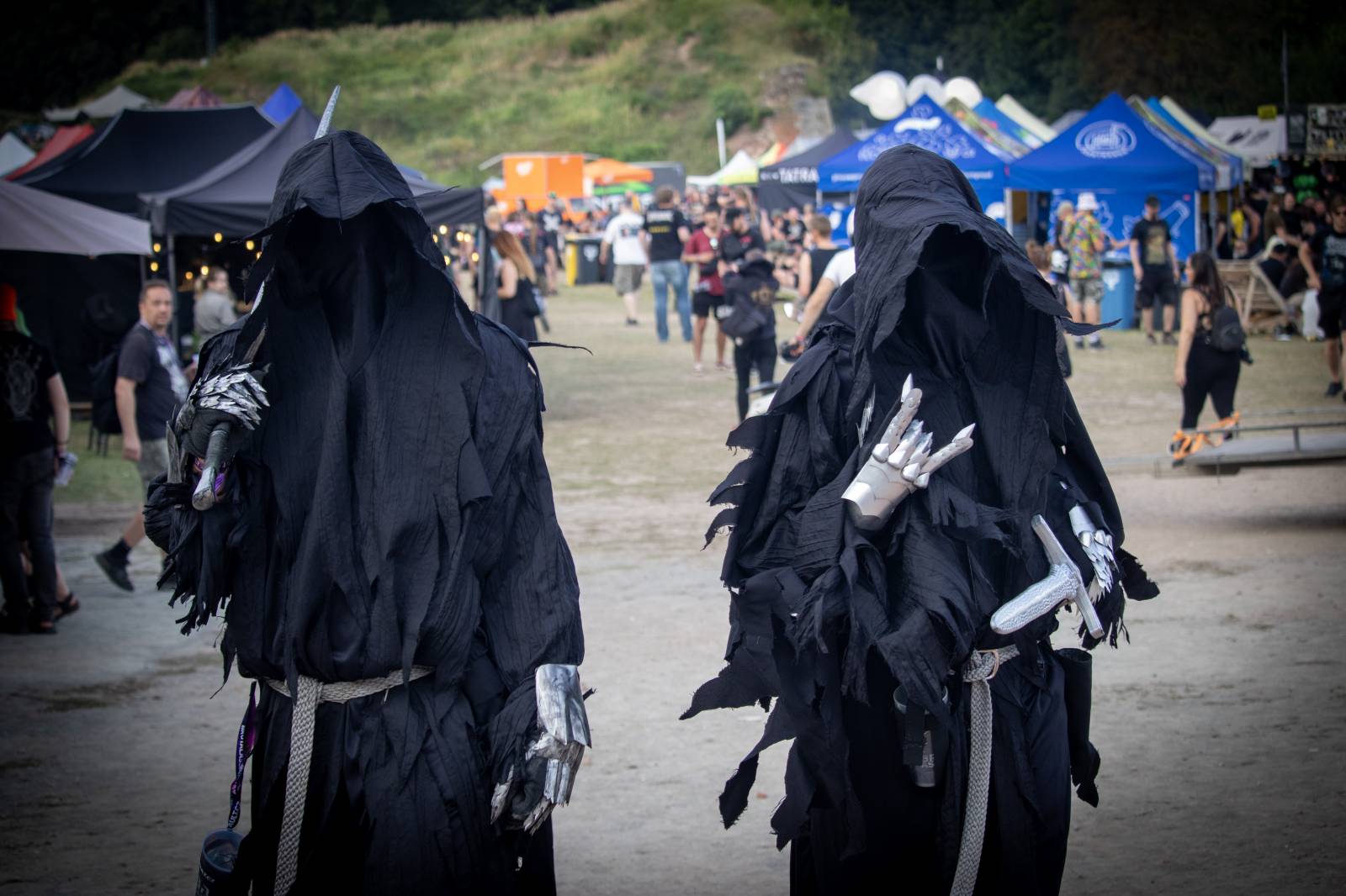 Rok 2024 objektivem fotografů | Nejtemnější vystoupení, nejkrásnější maska i nejlepší festivalový ohoz podle Lindy Míkové