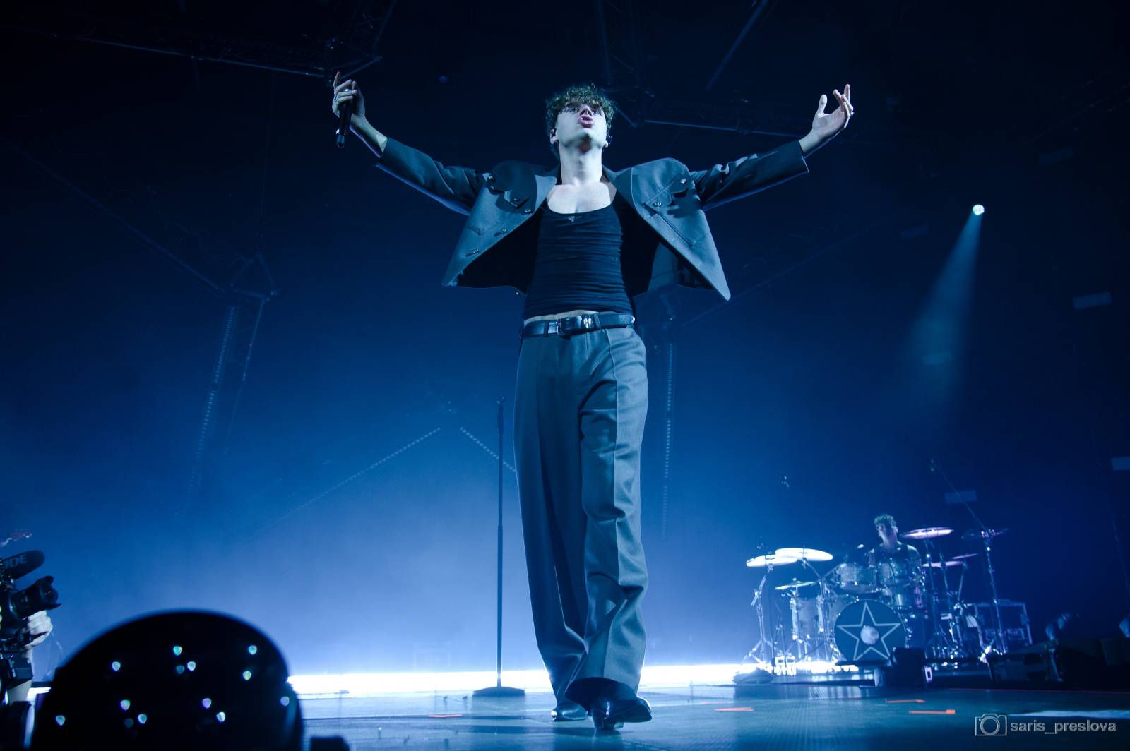 Rok 2024 objektivem fotografů | Koblížc!, Mikolas Josef, Mig 21, Monkey Business a další pohledem Šárky Preslové