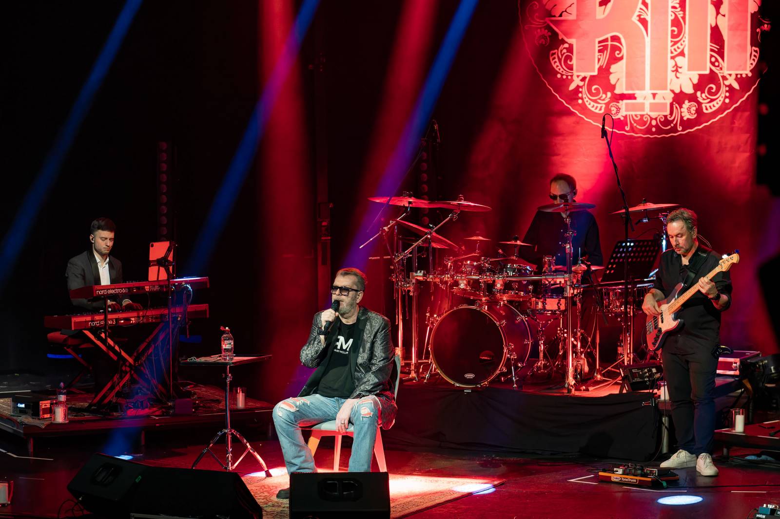 Richard Müller vyprodal pražskou Hybernii, koncert odehrál vsedě