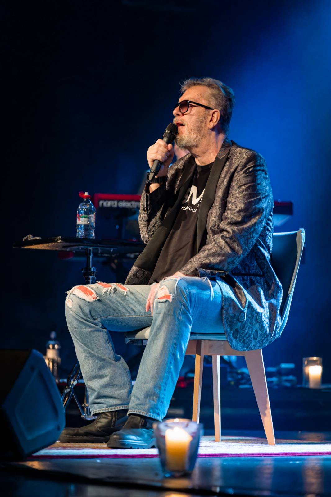 Richard Müller vyprodal pražskou Hybernii, koncert odehrál vsedě