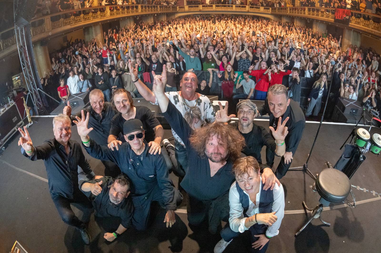 Rok 2024 objektivem fotografů | Hektická sezóna Jana Urbánka. Fotil Apocalypticu, The Black Eyed Peas i Depeche Mode