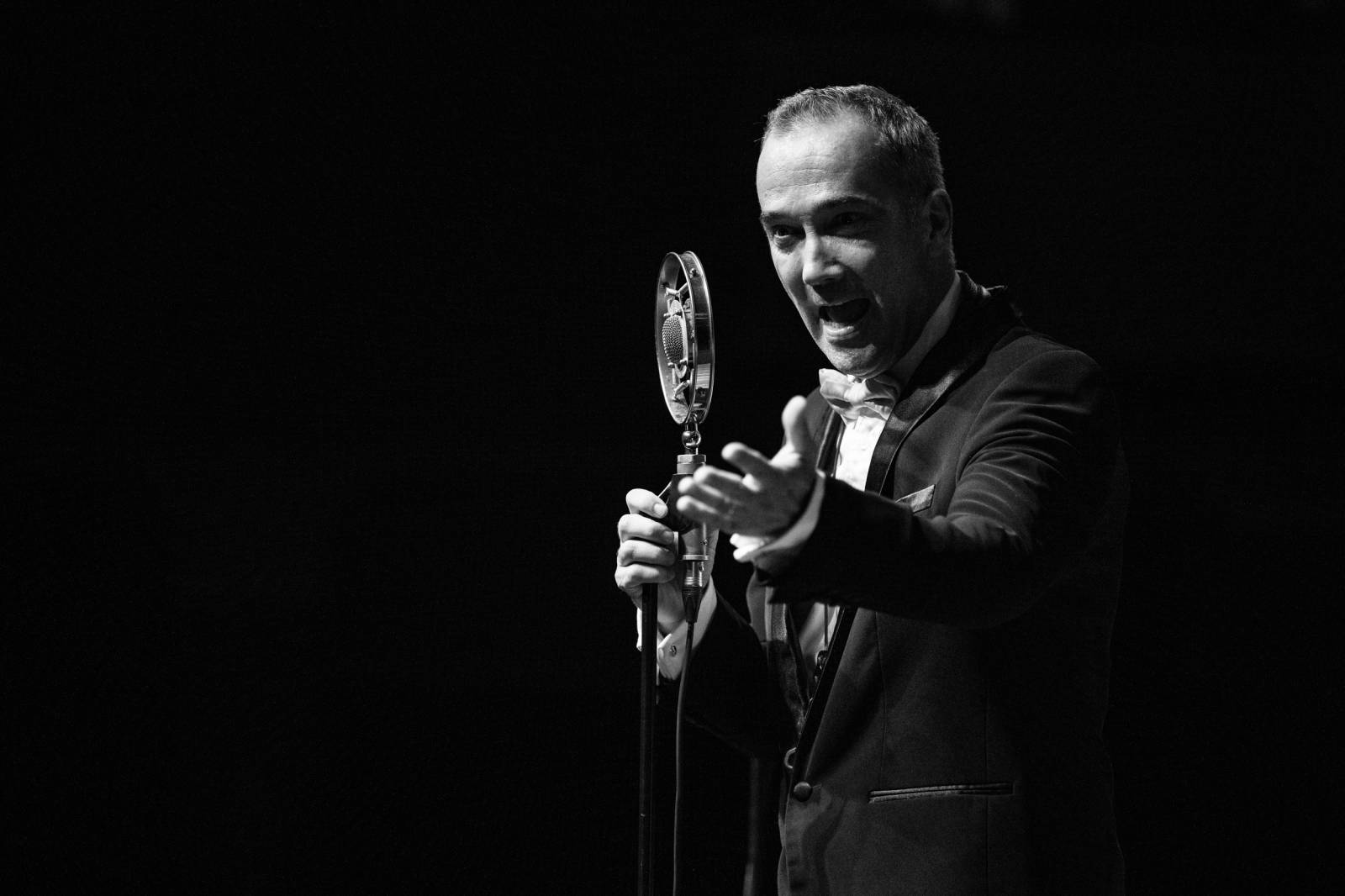 Rok 2024 objektivem fotografů | Hektická sezóna Jana Urbánka. Fotil Apocalypticu, The Black Eyed Peas i Depeche Mode