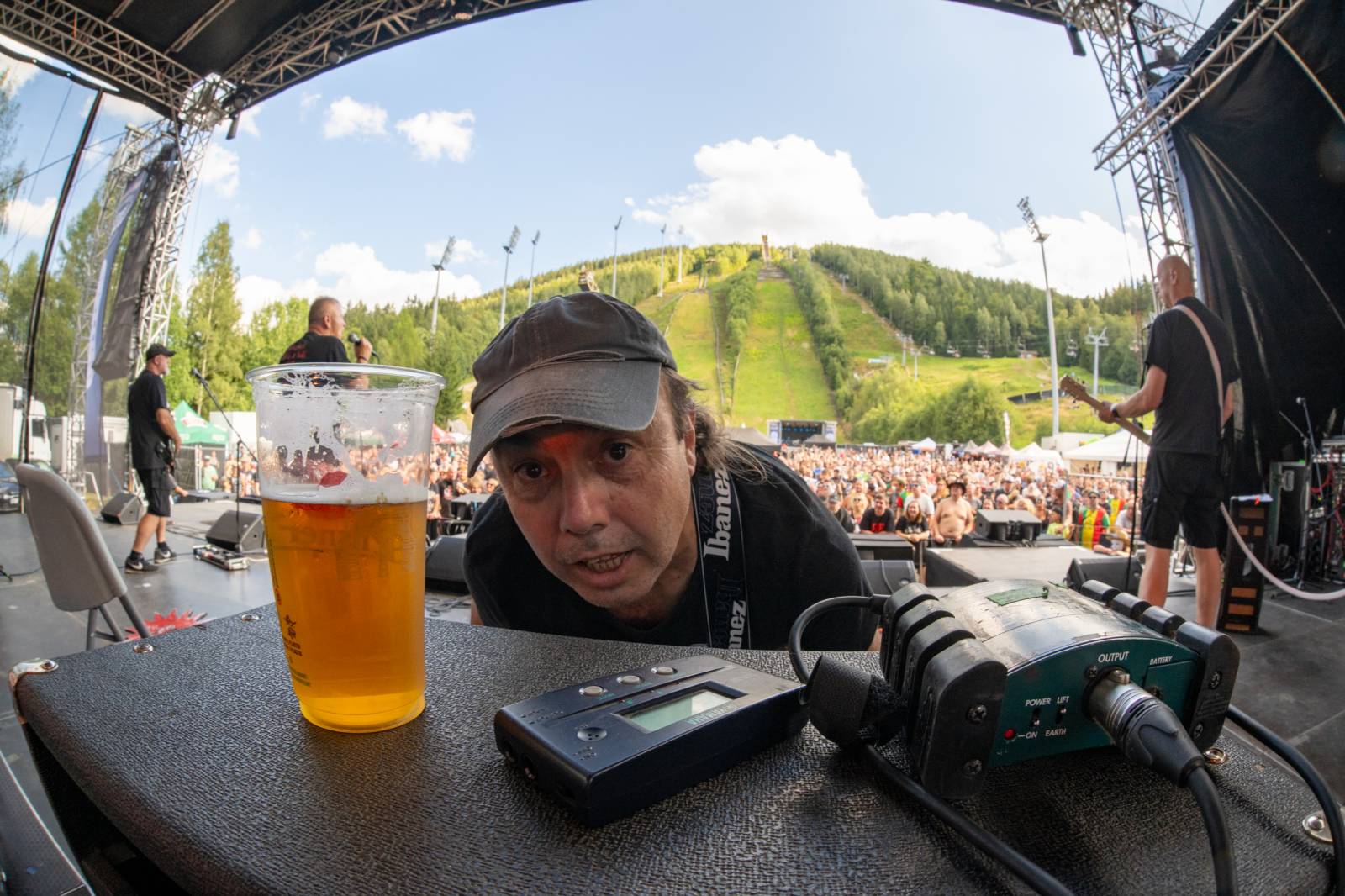 Rok 2024 objektivem fotografů | Hektická sezóna Jana Urbánka. Fotil Apocalypticu, The Black Eyed Peas i Depeche Mode